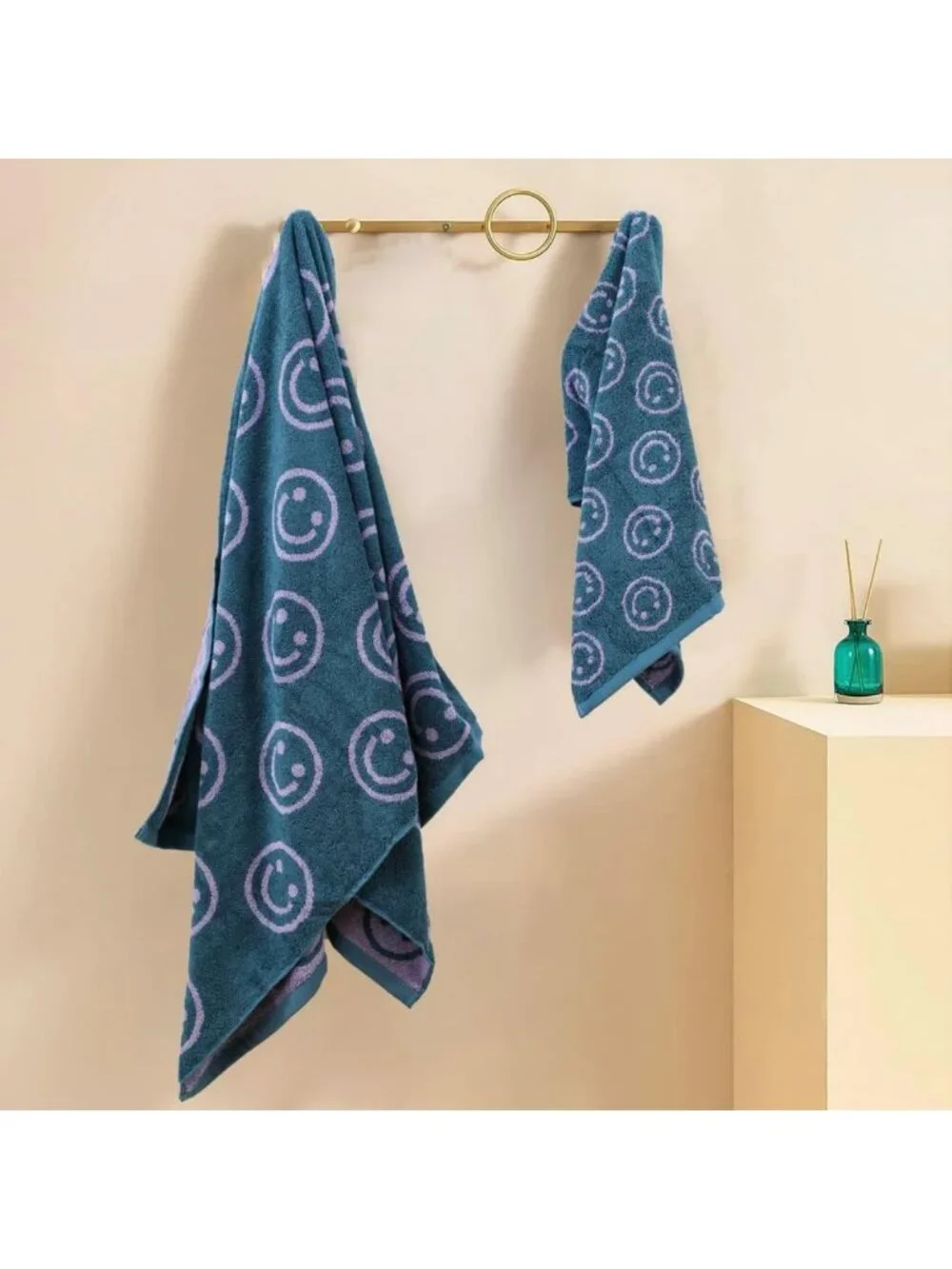 Soft 100% Cotton Luxury Smiley Face Bath Towel Set - Purple & Green Washcloths